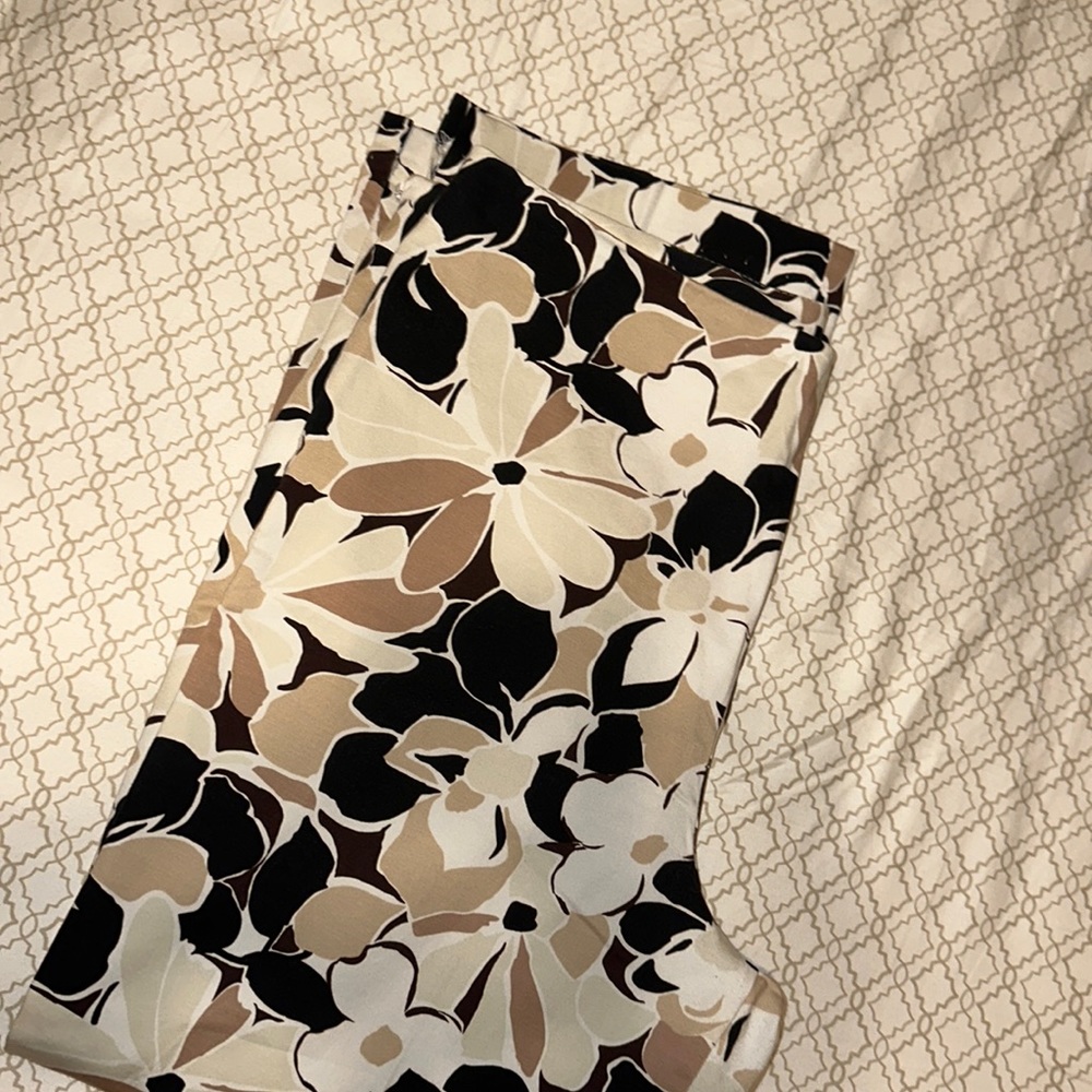 Women's Gemilli Floral Pattern Pants